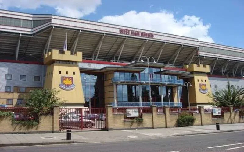 cau lac bo bong da west ham united hanh trinh phat trien cua the hammers
