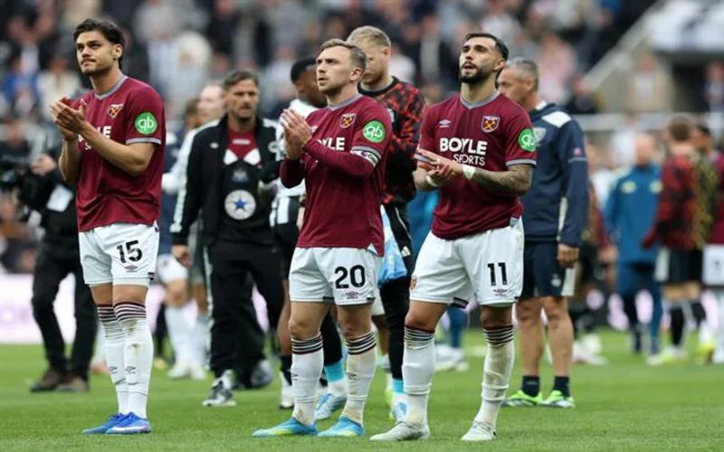 cau lac bo bong da west ham united hanh trinh phat trien cua the hammers