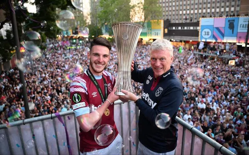 cau lac bo bong da west ham united hanh trinh phat trien cua the hammers