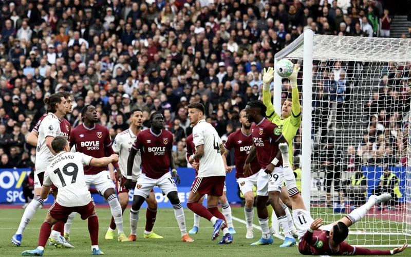 cau lac bo bong da west ham united hanh trinh phat trien cua the hammers