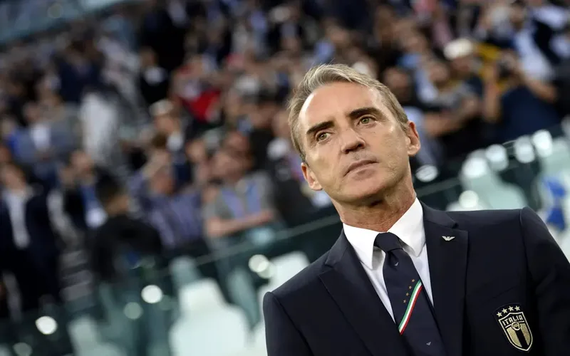 roberto mancini nhung doi bong tung dan dat trong su nghiep