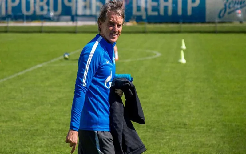roberto mancini nhung doi bong tung dan dat trong su nghiep