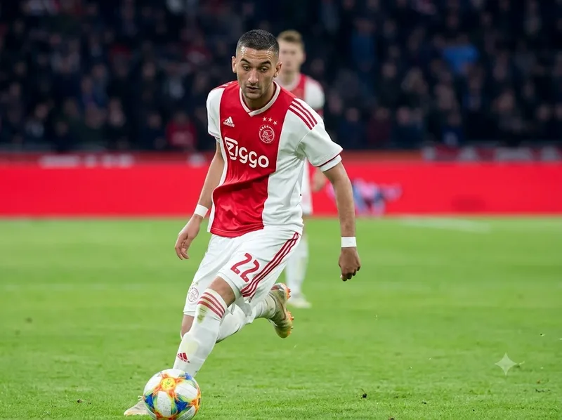 Hakim Ziyech tỏa sáng tại Ajax với những pha kiến tạo đẳng cấp.